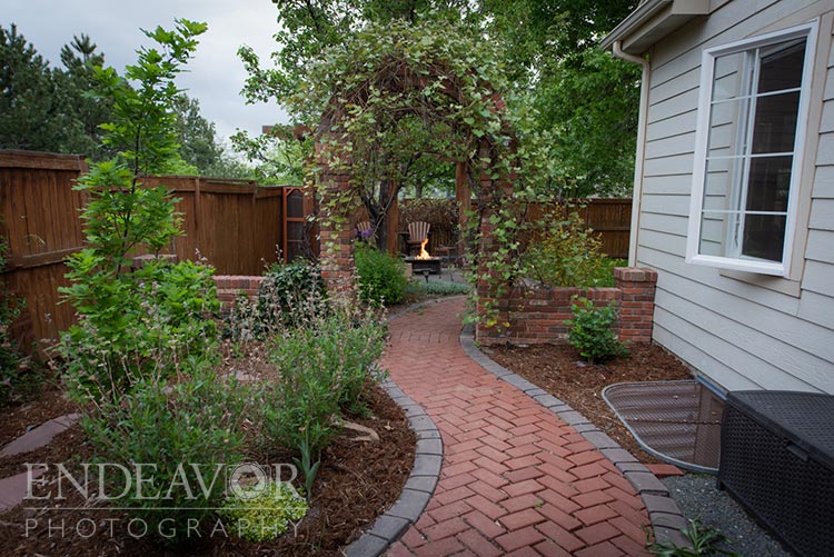 real-estate-photography-path-firepit